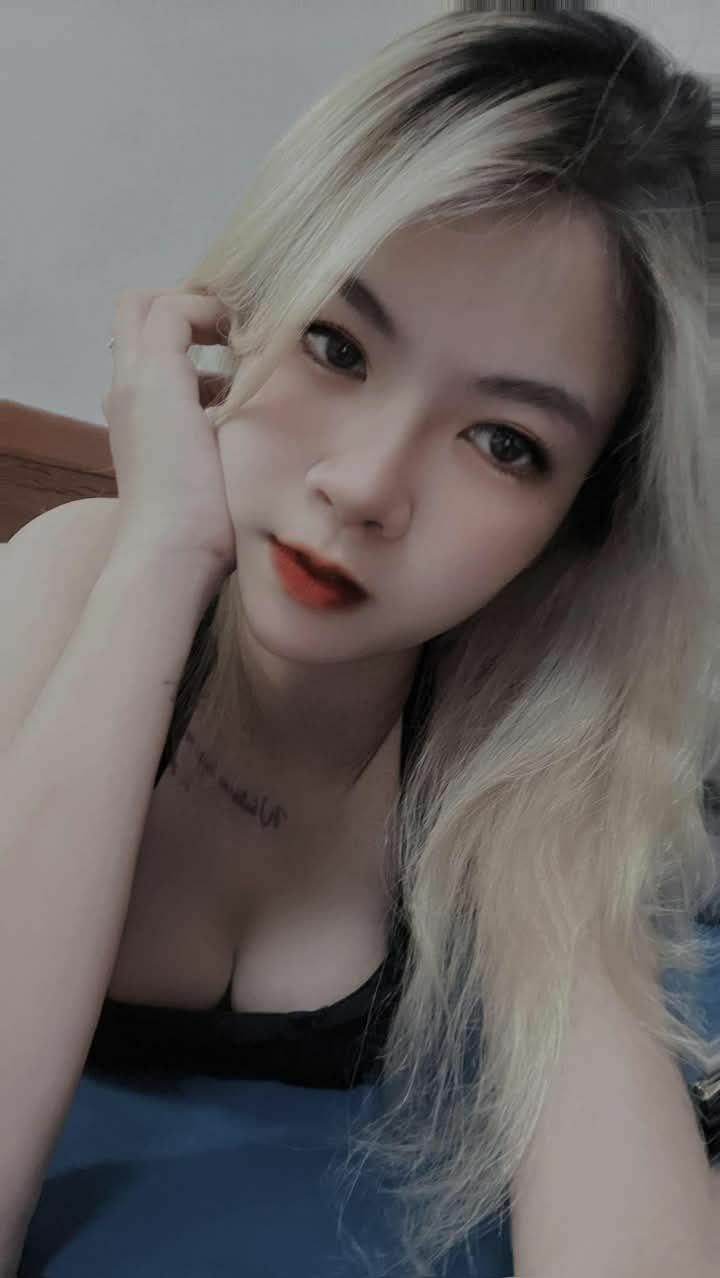 Người phụ nữ trẻ sau sinh bị lừa dối ở Thượng Hải